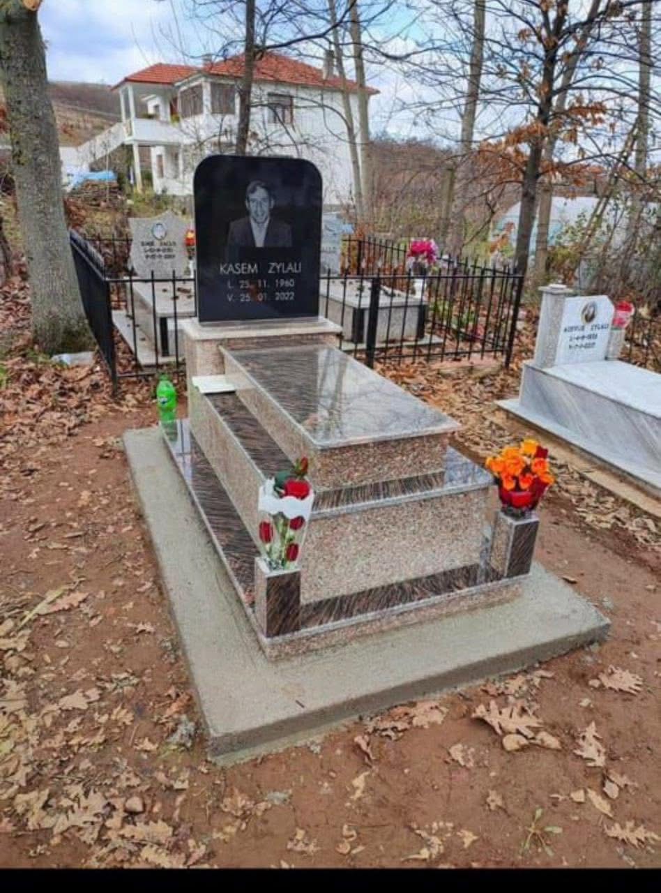 Monument nga Shërbimet Funerale Muçi 2