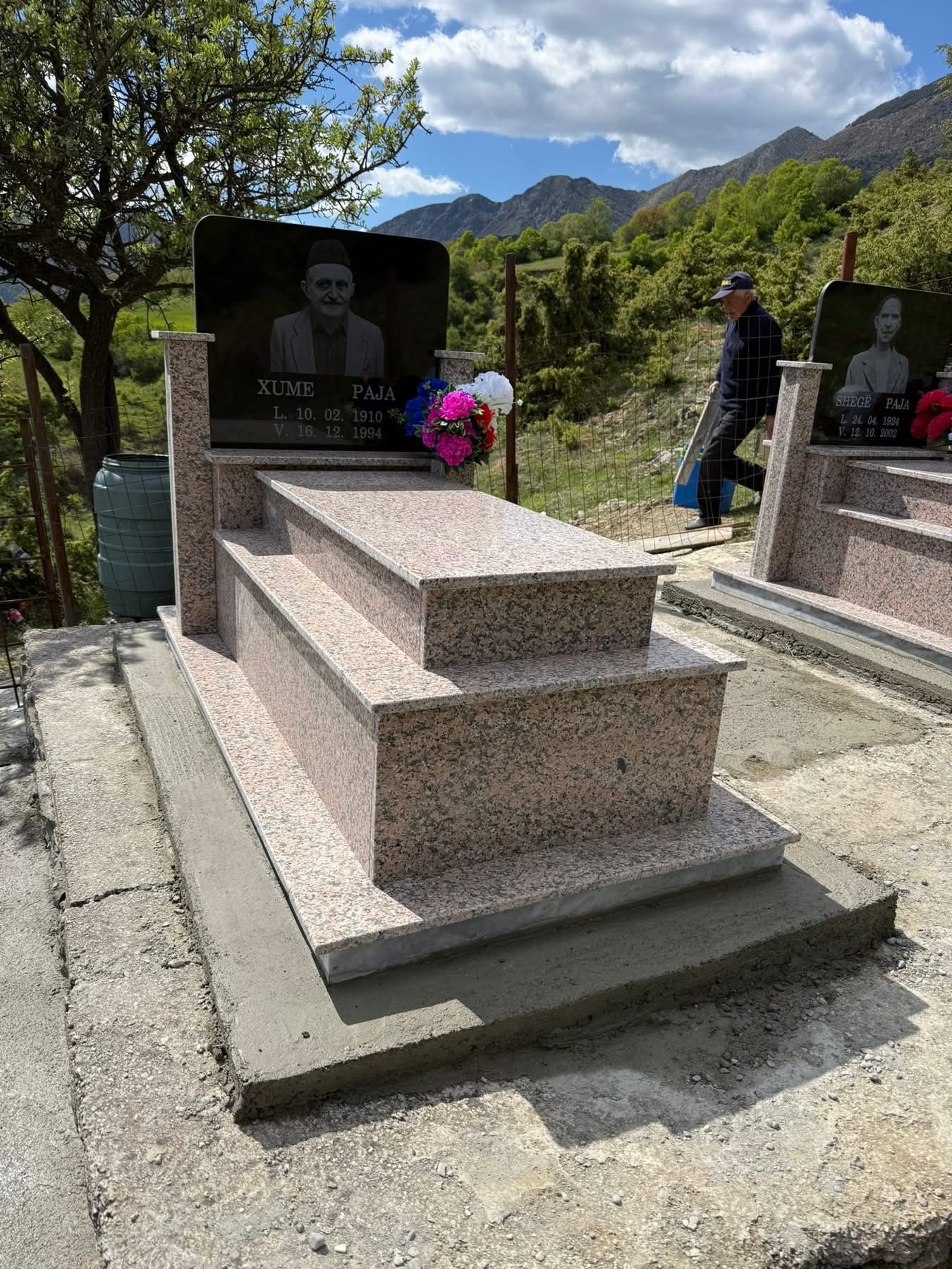 Monument nga Shërbimet Funerale Muçi 14